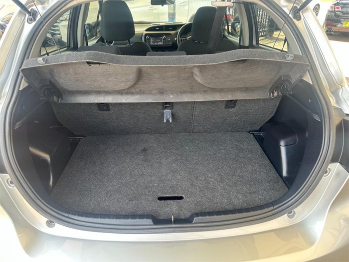 2017 Toyota Yaris Ascent NCP130R Silver Pearl