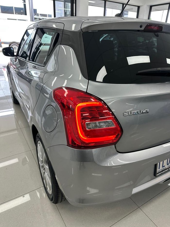 2017 Suzuki Swift GL Navigator AZ Premium Silver