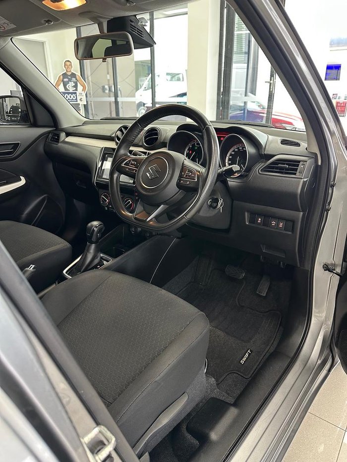 2017 Suzuki Swift GL Navigator AZ Premium Silver