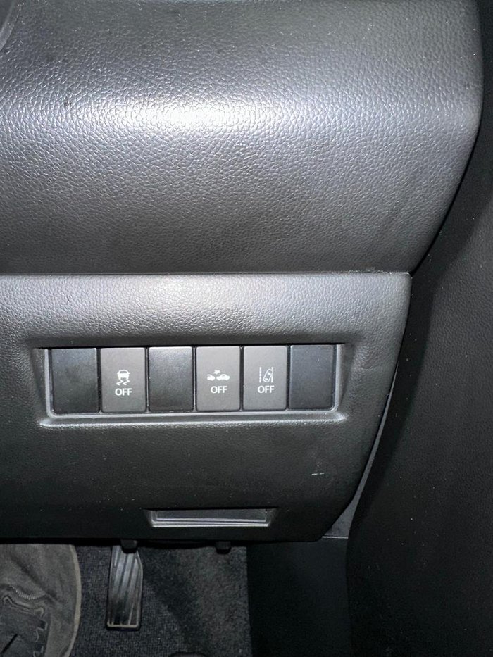 2017 Suzuki Swift GL Navigator AZ Premium Silver