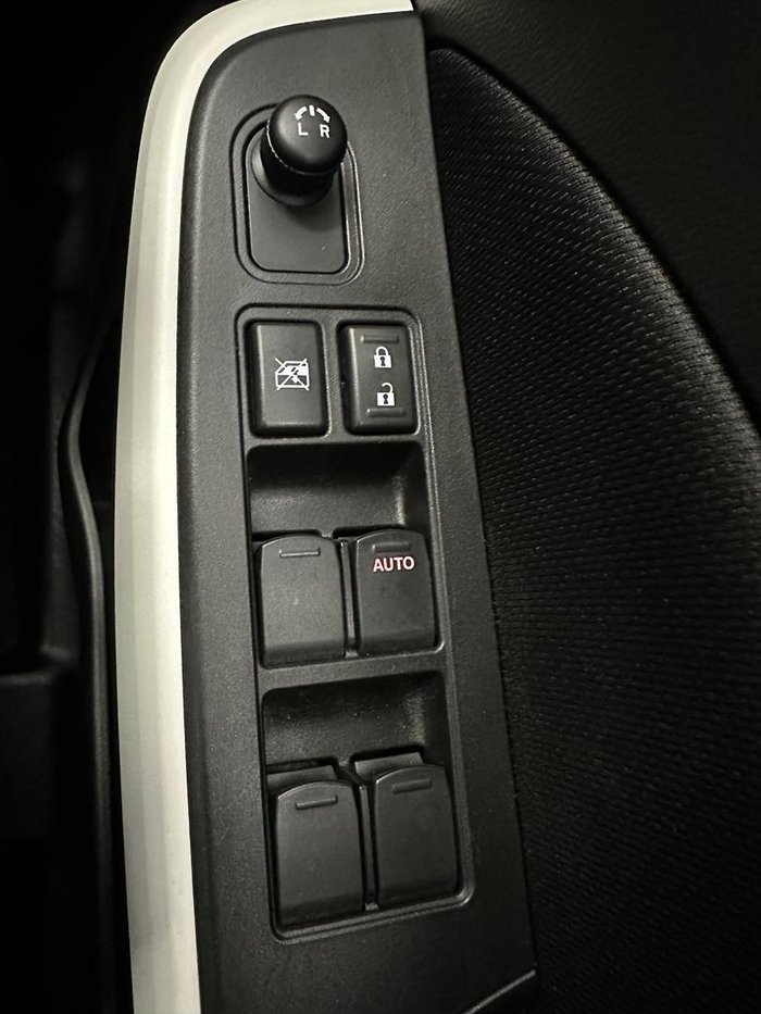 2017 Suzuki Swift GL Navigator AZ Premium Silver