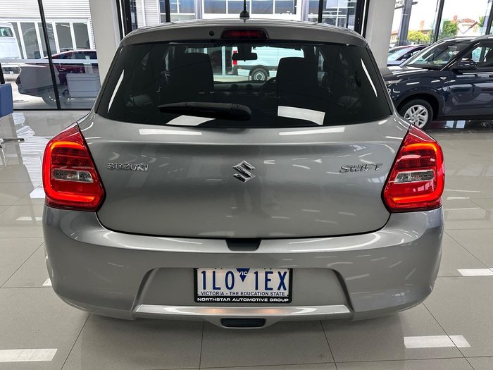 2017 Suzuki Swift GL Navigator AZ Premium Silver