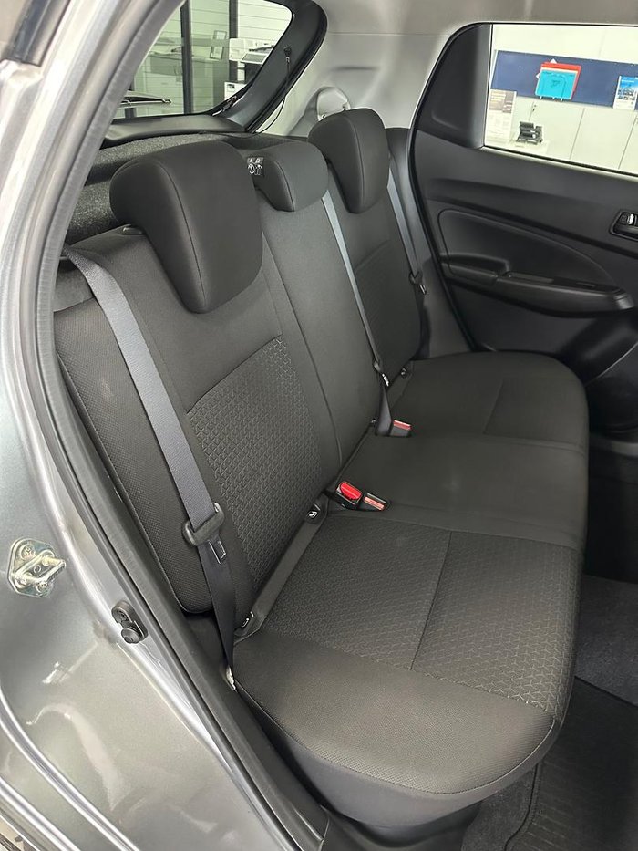 2017 Suzuki Swift GL Navigator AZ Premium Silver