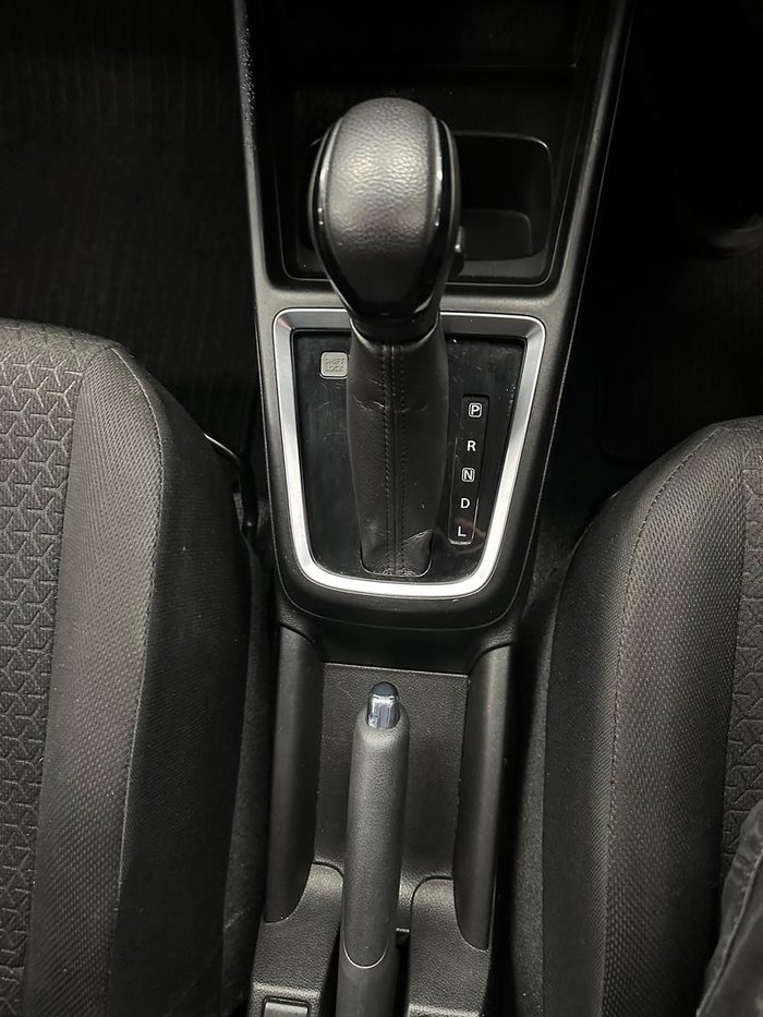 2017 Suzuki Swift GL Navigator AZ Premium Silver