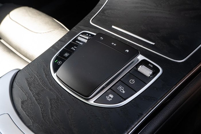 2022 Mercedes-Benz GLC-Class GLC300