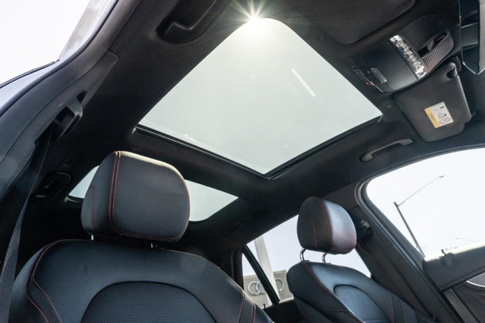 2022 Mercedes-Benz GLC-Class GLC300