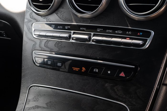 2022 Mercedes-Benz GLC-Class GLC300