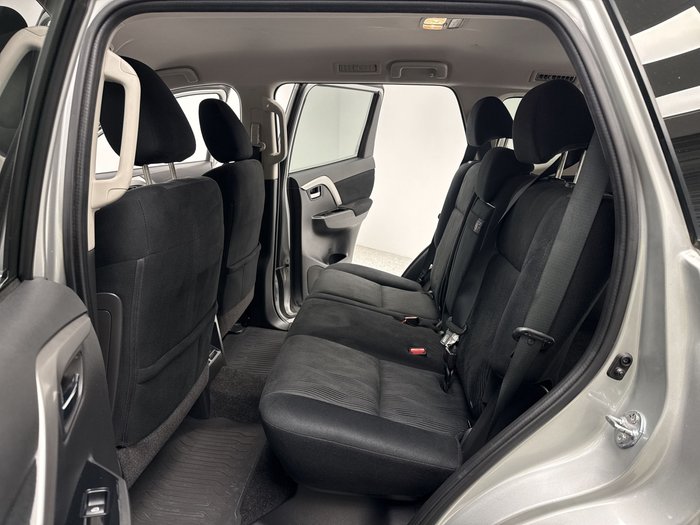 2021 Mitsubishi Pajero Sport GLX