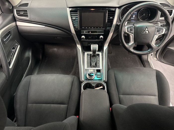 2021 Mitsubishi Pajero Sport GLX