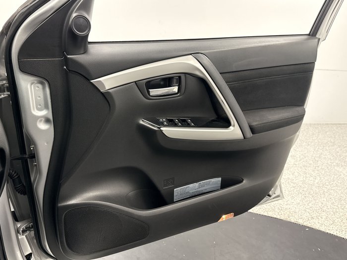 2021 Mitsubishi Pajero Sport GLX