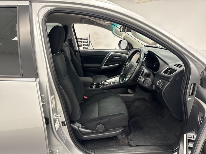 2021 Mitsubishi Pajero Sport GLX