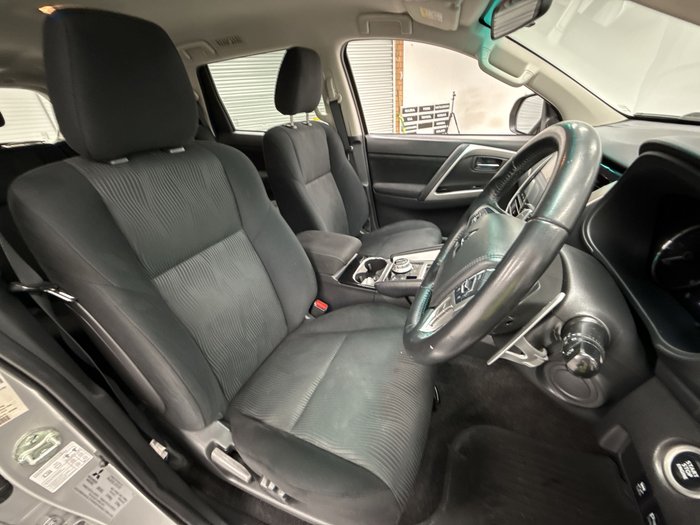 2021 Mitsubishi Pajero Sport GLX