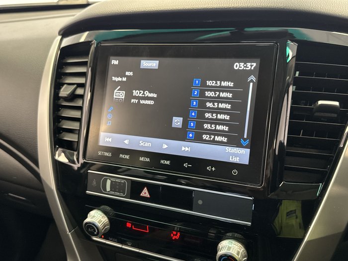 2021 Mitsubishi Pajero Sport GLX