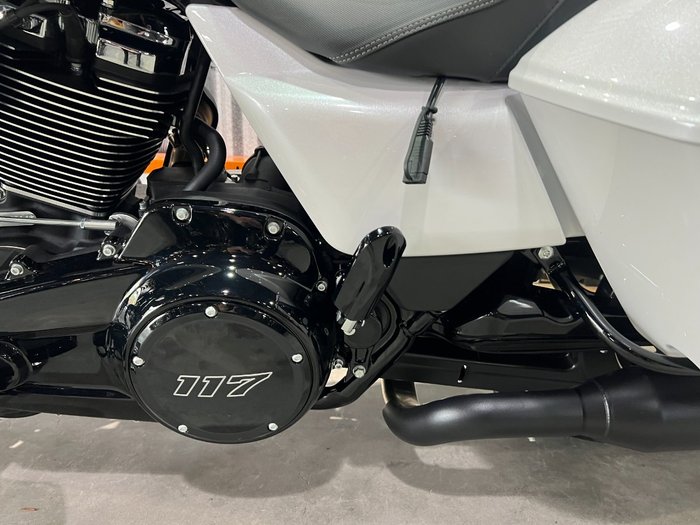 2025 Harley-davidson FLTRX ROAD GLIDE (117) White Onyx Pearl