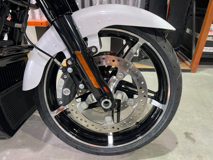 2025 Harley-davidson FLTRX ROAD GLIDE (117) White Onyx Pearl