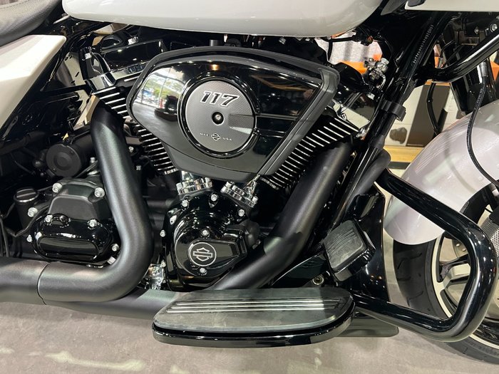 2025 Harley-davidson FLTRX ROAD GLIDE (117) White Onyx Pearl