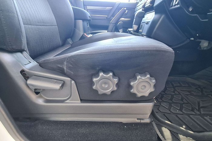 2020 Mitsubishi Pajero GLX