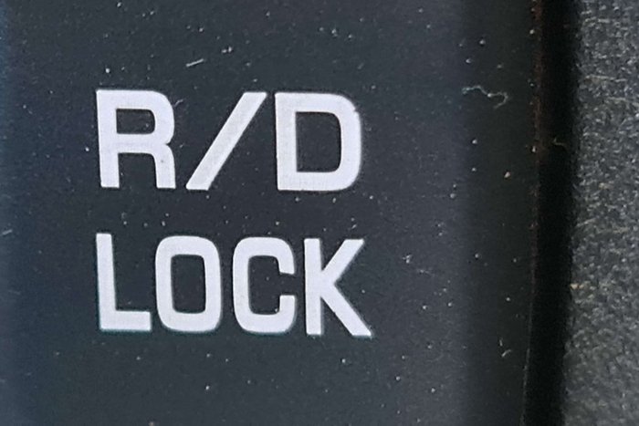 2020 Mitsubishi Pajero GLX