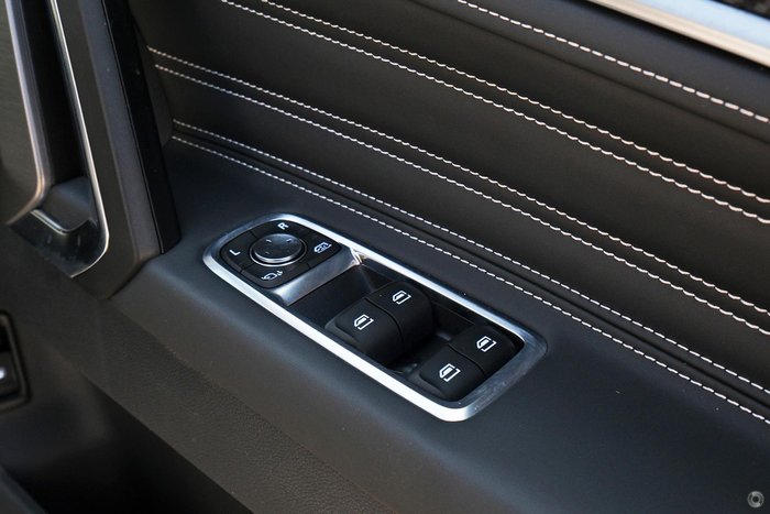 2025 LDV D90 Executive