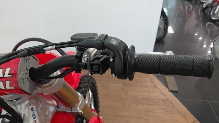 2025 Honda CRF450R RED