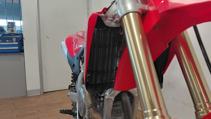 2025 Honda CRF450R RED