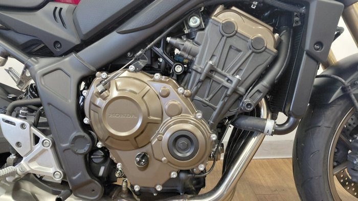 2024 Honda CB650R RED