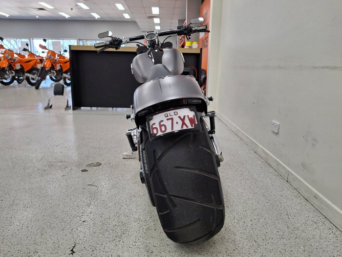 2017 Harley-davidson FXSB SOFTAIL BREAKOUT grey