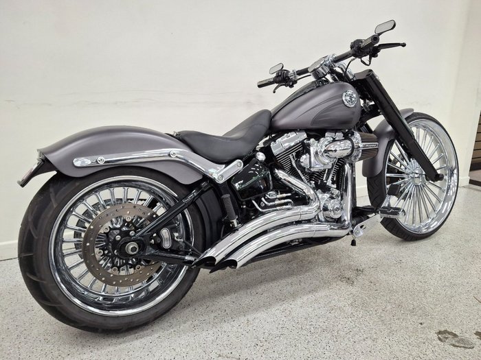 2017 Harley-davidson FXSB SOFTAIL BREAKOUT grey