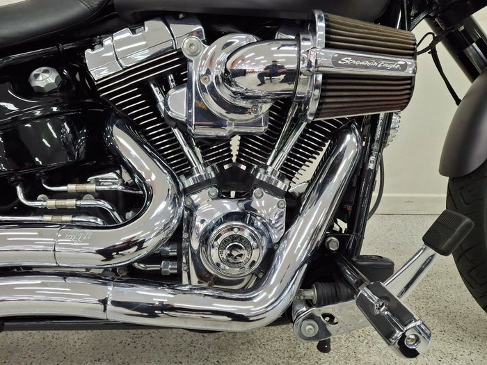 2017 Harley-davidson FXSB SOFTAIL BREAKOUT grey