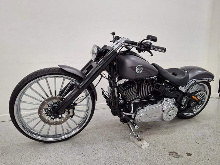 2017 Harley-davidson FXSB SOFTAIL BREAKOUT grey