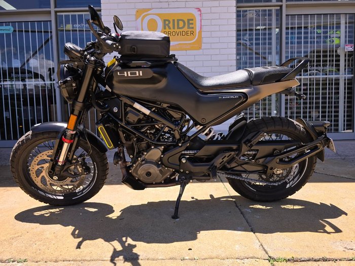 2022 HUSQVARNA SVARTPILEN 401 Black