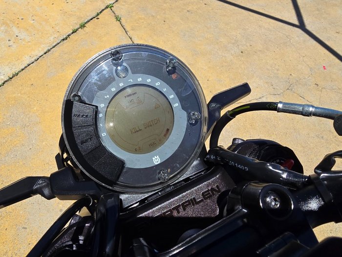 2022 HUSQVARNA SVARTPILEN 401 Black