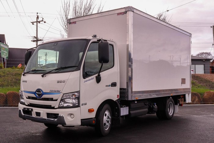 2024 Hino 300 616 Hybrid Pantech White