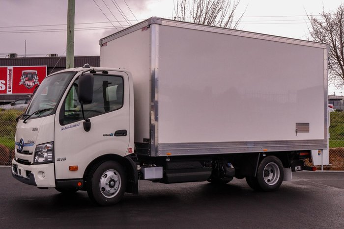 2024 Hino 300 616 Hybrid Pantech White