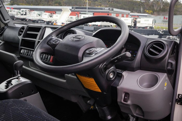 2024 Hino 300 616 Hybrid Pantech White