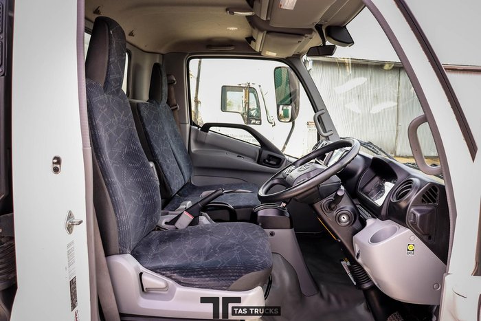 2023 Hino 300 616 Pantech