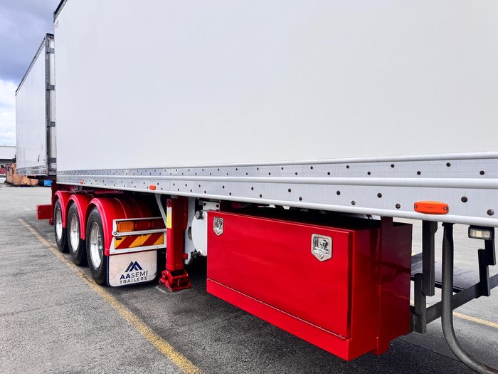 2016 Southern Cross 32 Pallet -28 Freezer Double Stacker