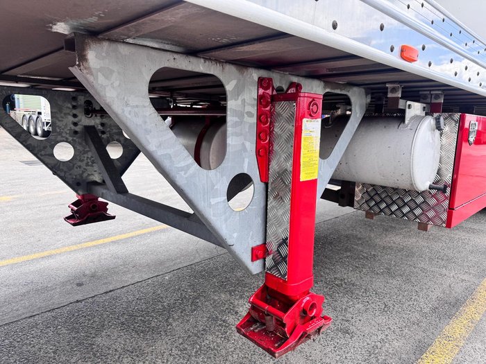 2016 Southern Cross 32 Pallet -28 Freezer Double Stacker