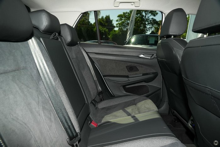 2025 Volkswagen Golf 110TSI Style 8.5 MY25 Pure White