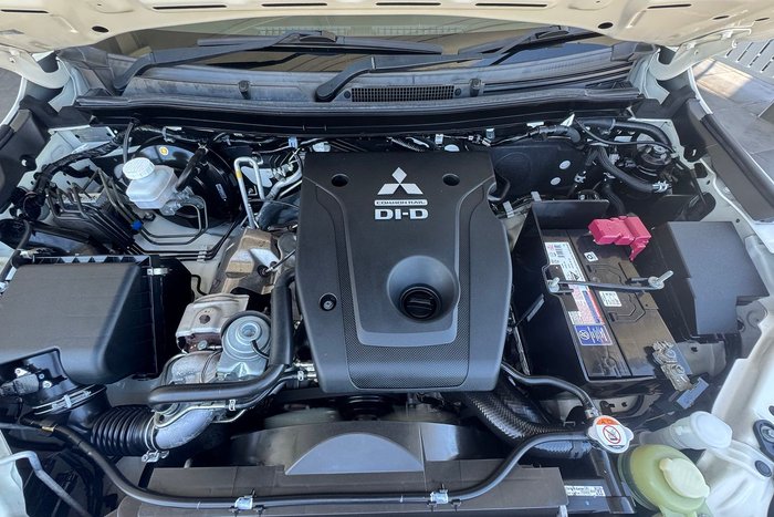 2020 Mitsubishi Pajero Sport GLS