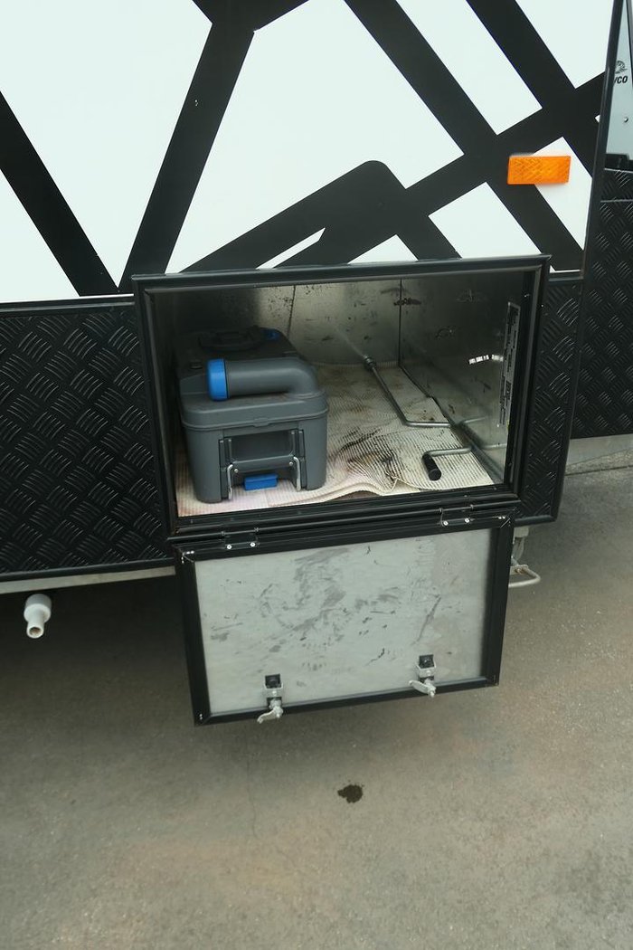 2019 Royal Flair Raptor Toy Hauler Bunks