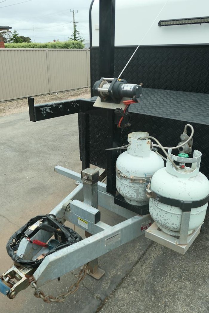 2019 Royal Flair Raptor Family