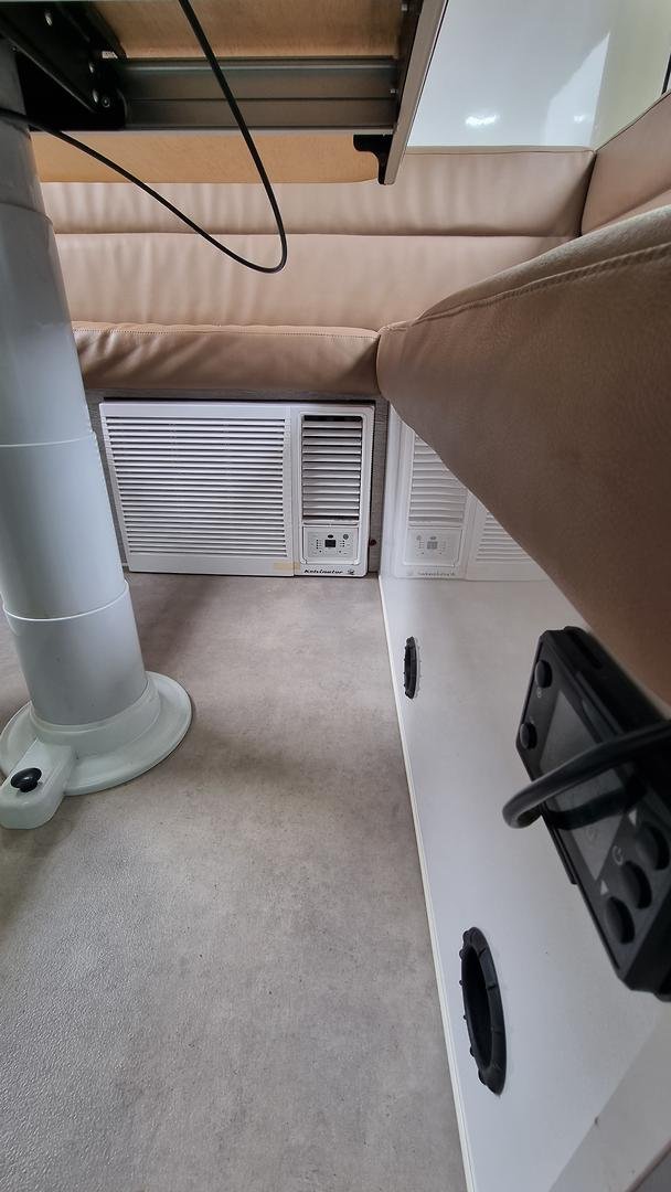 2019 Royal Flair Raptor Toy Hauler Bunks