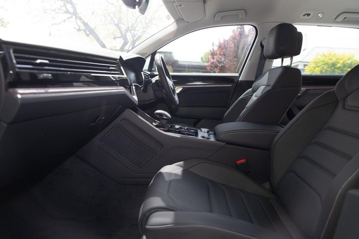 2025 Volkswagen Touareg 170TDI