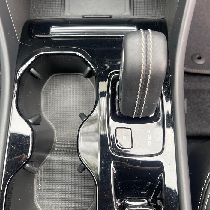 2021 Volvo XC40 T5 R-Design