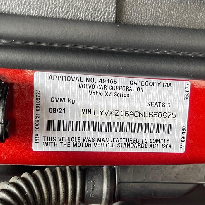 2021 Volvo XC40 T5 R-Design