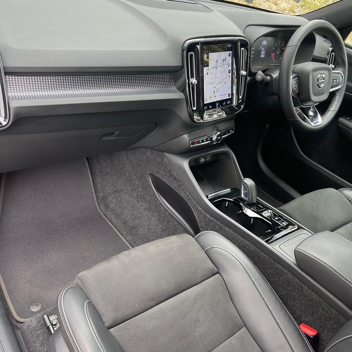 2021 Volvo XC40 T5 R-Design