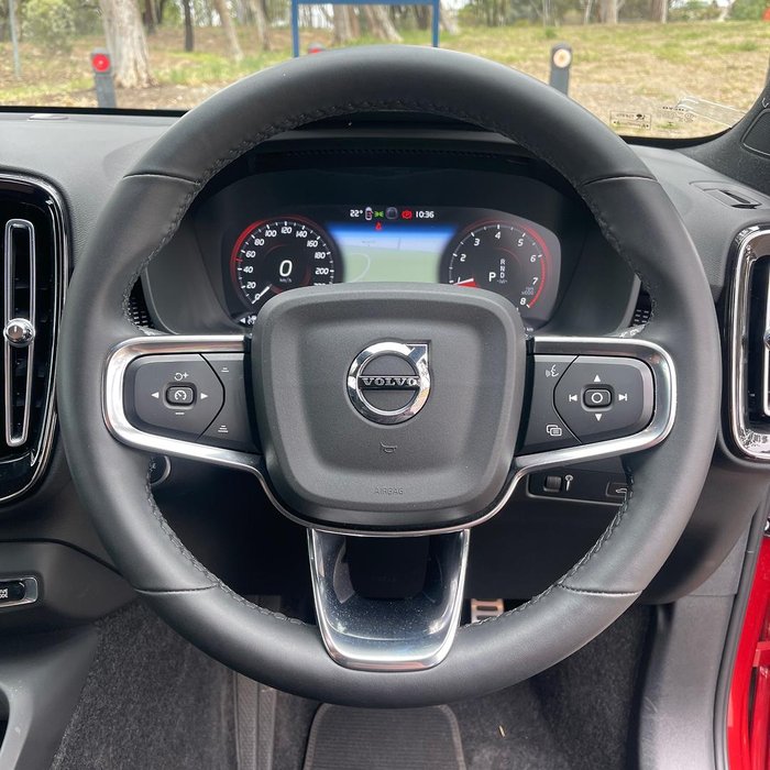 2021 Volvo XC40 T5 R-Design