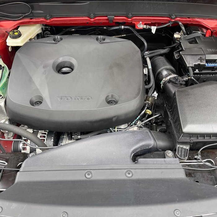 2021 Volvo XC40 T5 R-Design