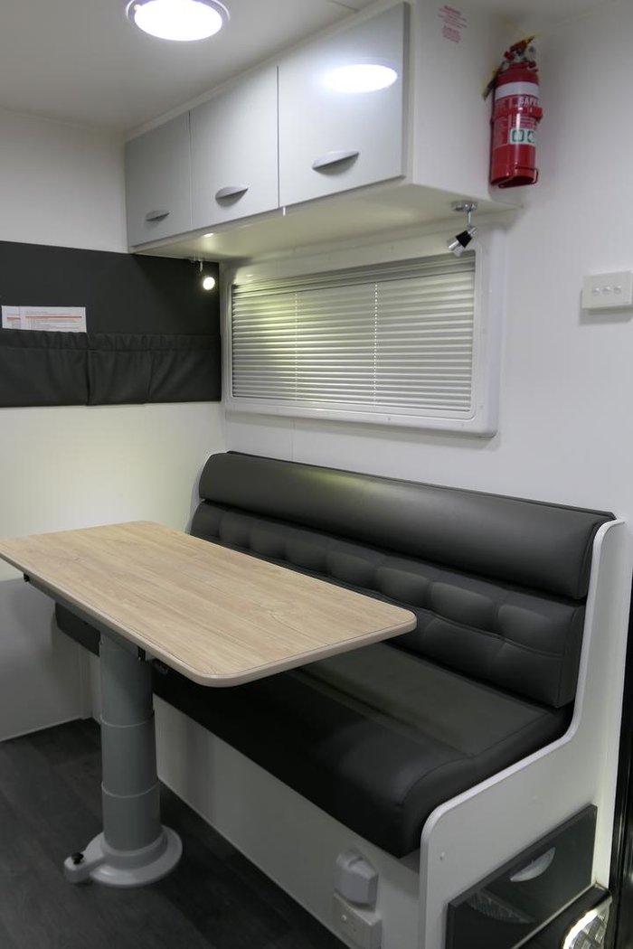 2023 Supreme Classic Tourer